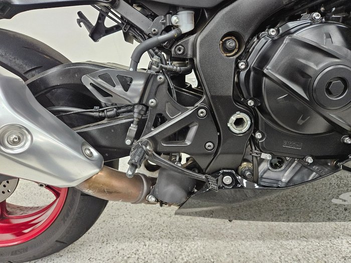 2025 Suzuki GSX-R1000R