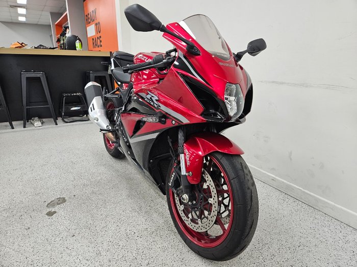 2025 Suzuki GSX-R1000R