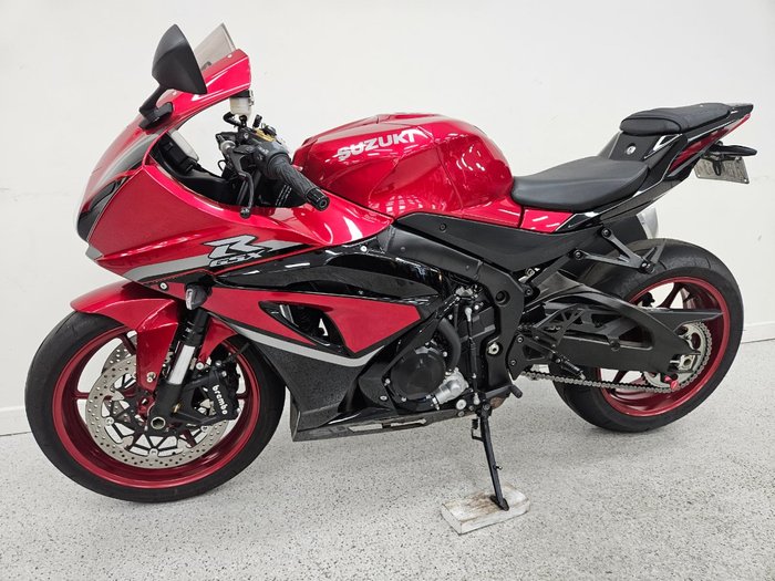 2025 Suzuki GSX-R1000R