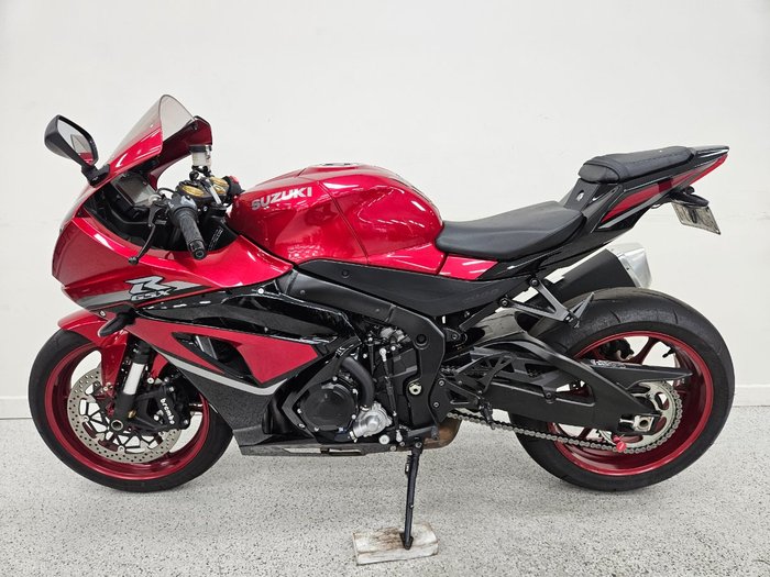 2025 Suzuki GSX-R1000R