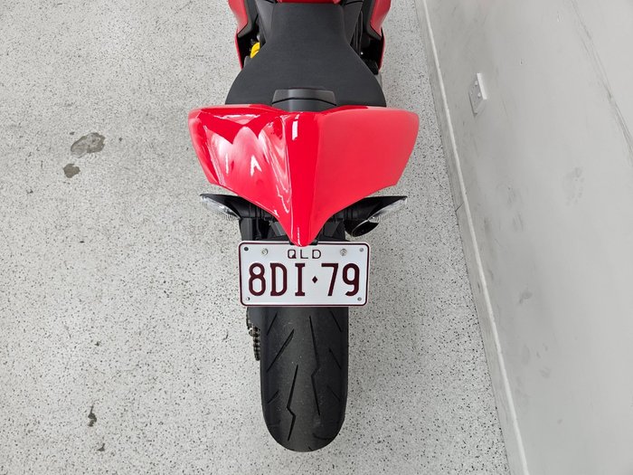 2023 DUCATI PANIGALE V2 Red