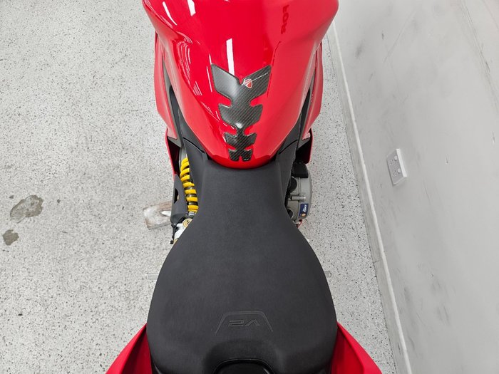 2023 DUCATI PANIGALE V2 Red