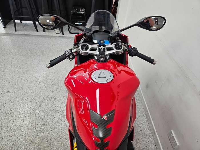 2023 DUCATI PANIGALE V2 Red