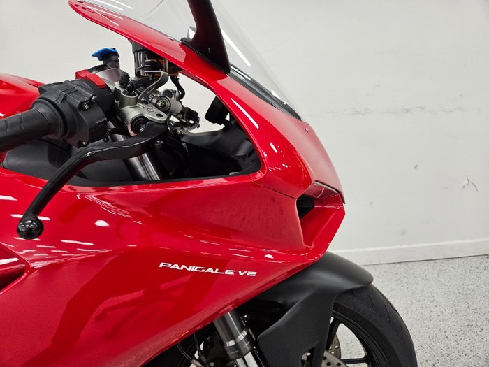 2023 DUCATI PANIGALE V2 Red