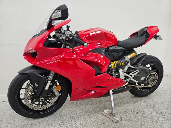 2023 DUCATI PANIGALE V2 Red