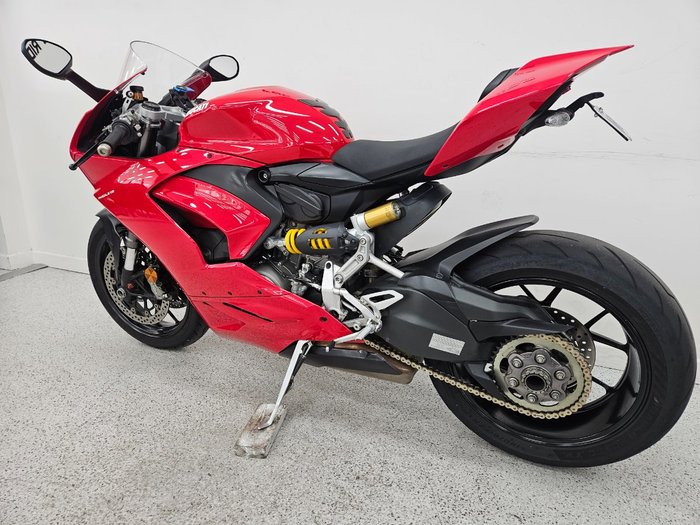 2023 DUCATI PANIGALE V2 Red