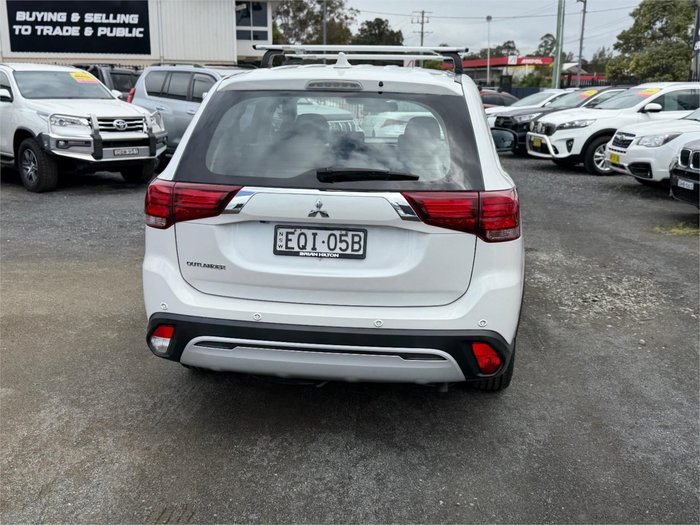 2021 MITSUBISHI OUTLANDER ES 7 SEAT (2WD)