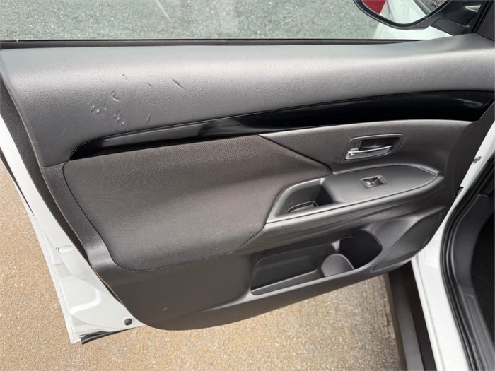 2021 MITSUBISHI OUTLANDER ES 7 SEAT (2WD)