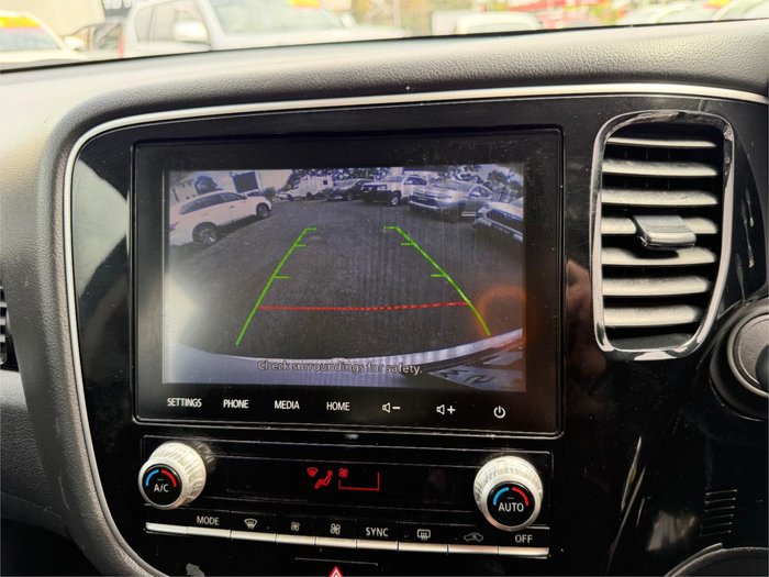 2021 MITSUBISHI OUTLANDER ES 7 SEAT (2WD)
