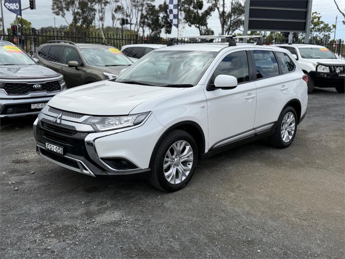 2021 MITSUBISHI OUTLANDER ES 7 SEAT (2WD)