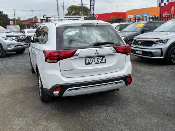 2021 MITSUBISHI OUTLANDER ES 7 SEAT (2WD)