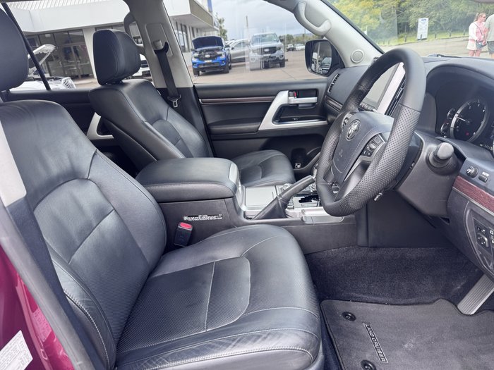 2017 Toyota Landcruiser VX