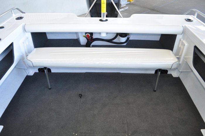 2027 QUINTREX 590 Cruiseabout