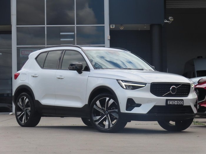 2022 Volvo XC40