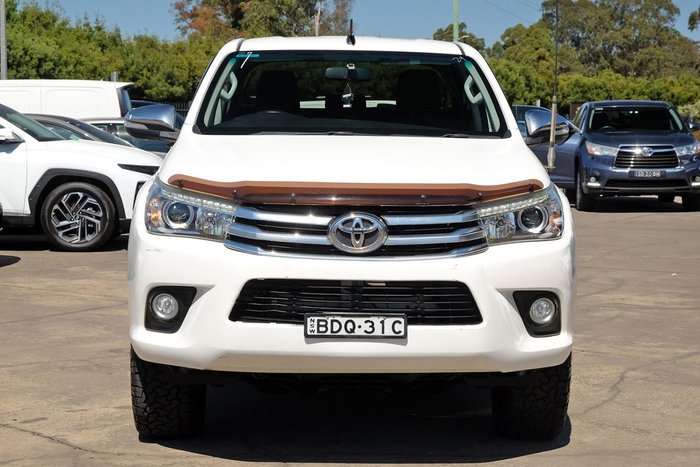 2017 Toyota Hilux SR5