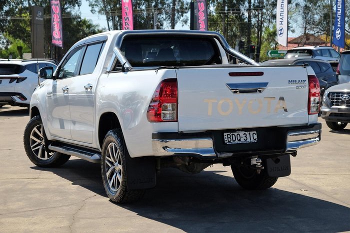 2017 Toyota Hilux SR5