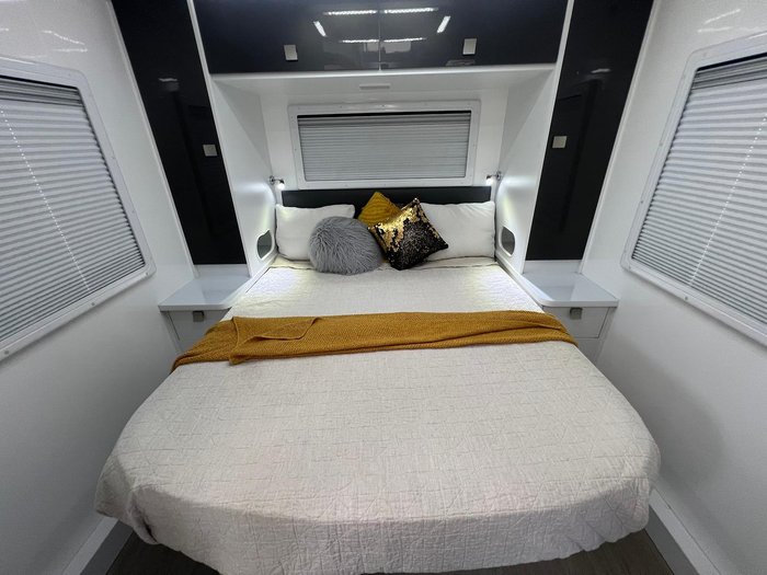 2023 Winnebago Iluka