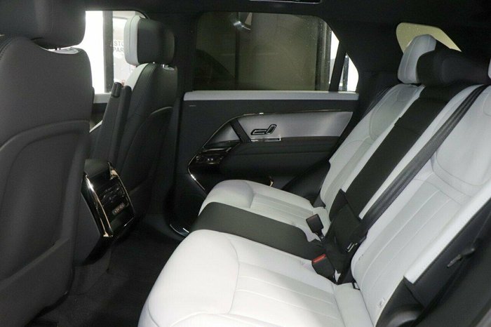 2025 Land Rover Range Rover Sport D300 Dynamic SE