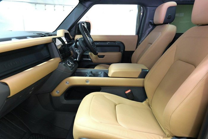2026 Land Rover Defender 90 D250 S