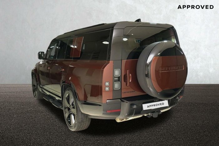 2025 Land Rover Defender 130 D350 X-Dynamic SE