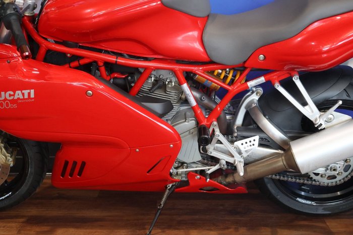 2006 Ducati 1000 SS Red