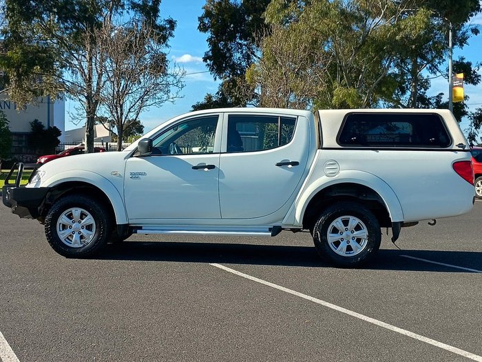 2012 Mitsubishi Triton GLX