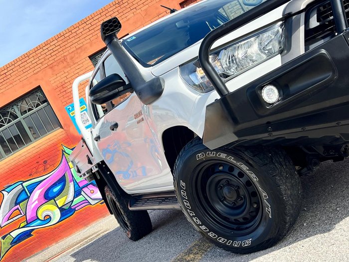 2020 Toyota Hilux SR