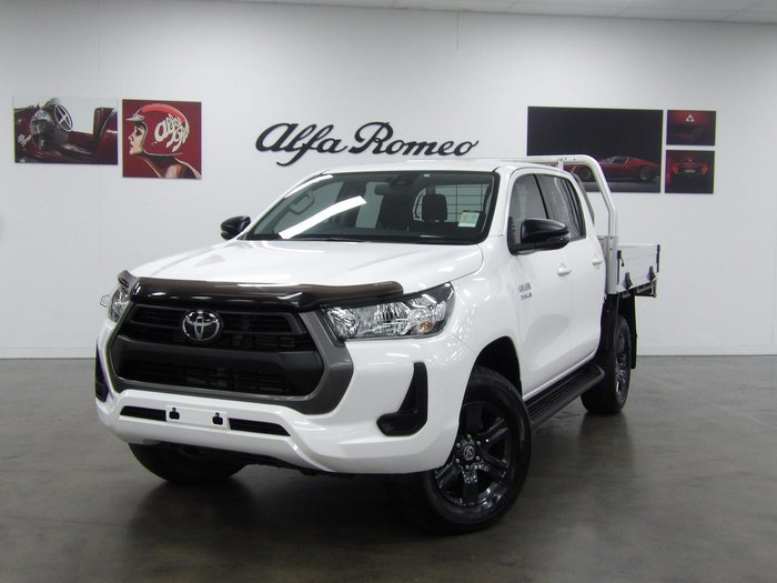 2023 Toyota Hilux SR