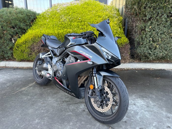2025 Honda CBR650R Black