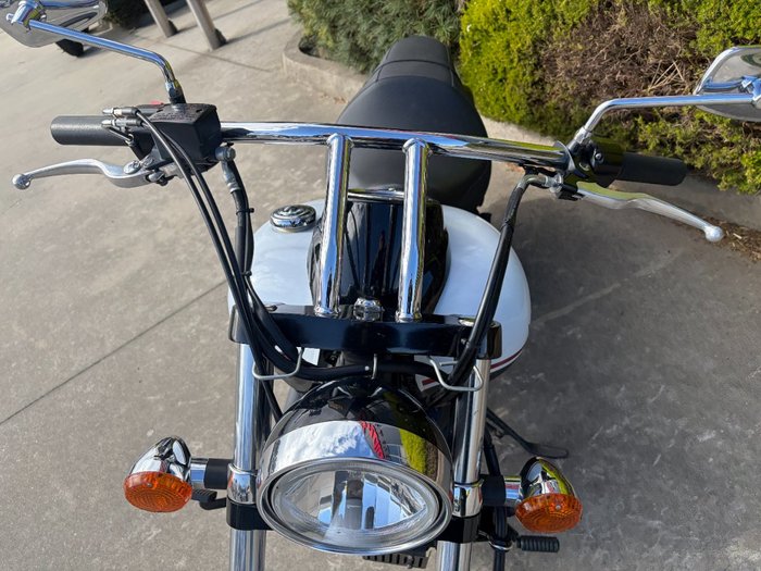 2012 Kawasaki VULCAN 900 CUSTOM White