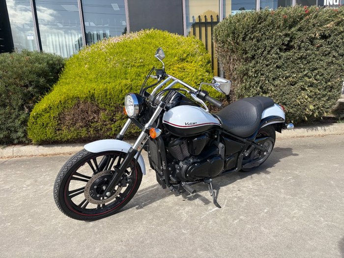 2012 Kawasaki VULCAN 900 CUSTOM White
