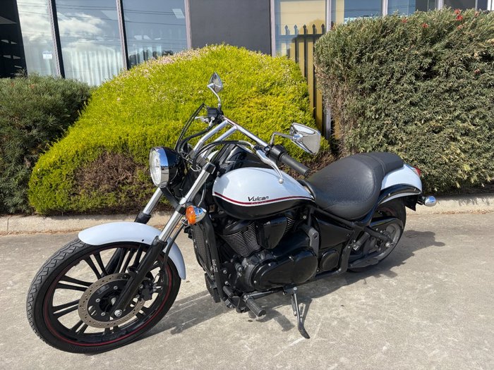 2012 Kawasaki VULCAN 900 CUSTOM White