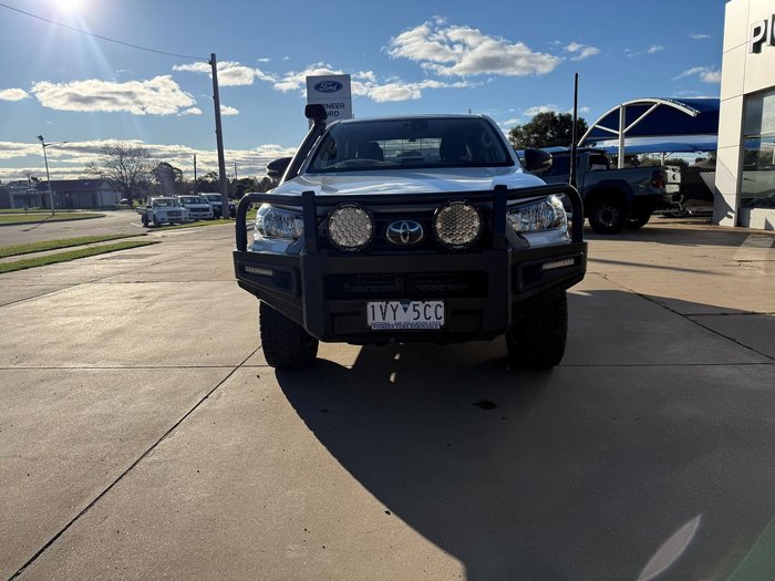 2022 Toyota Hilux SR