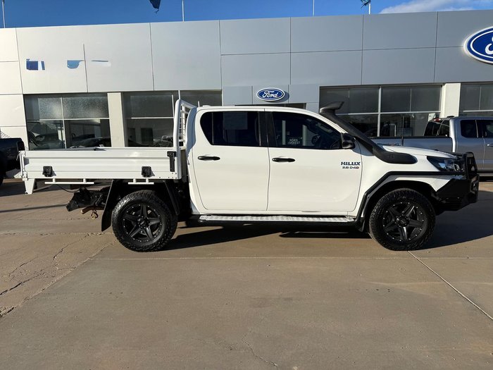 2022 Toyota Hilux SR