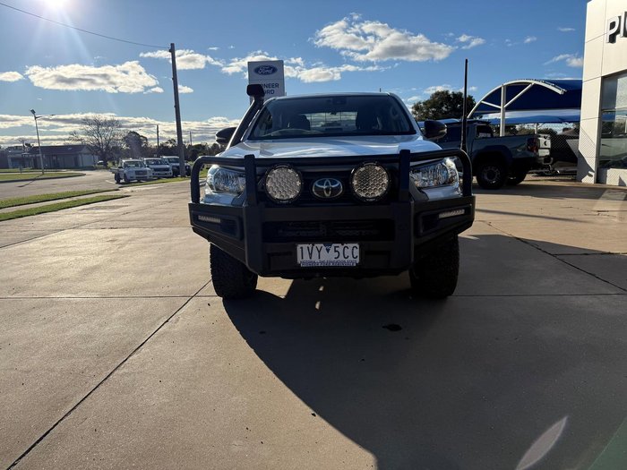 2022 Toyota Hilux SR