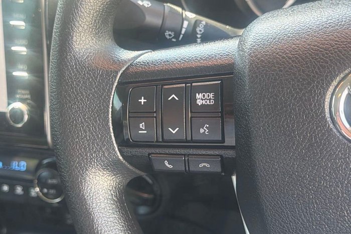 2024 Toyota Hilux SR 48V