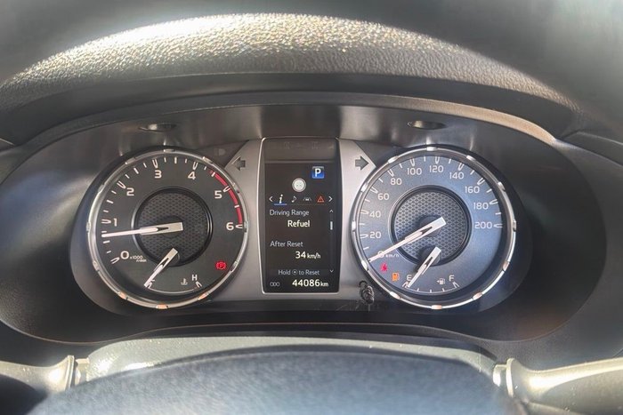 2024 Toyota Hilux SR 48V