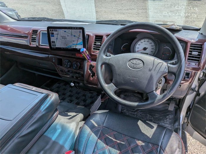2006 Toyota Hiace