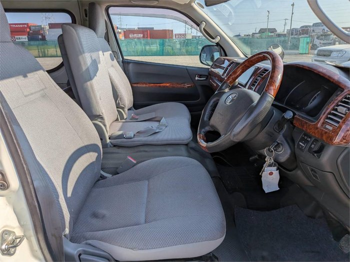 2010 Toyota Hiace