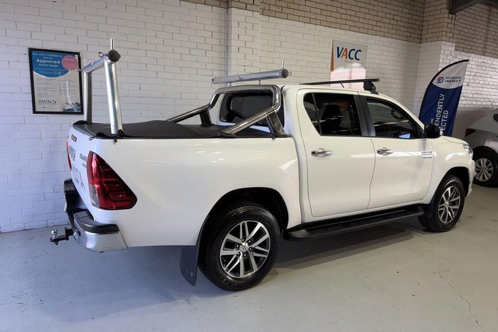 2016 Toyota Hilux SR5