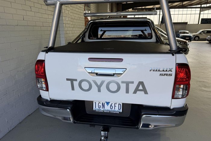 2016 Toyota Hilux SR5