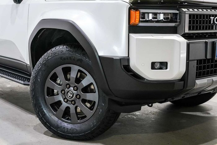 2024 Toyota Landcruiser Prado