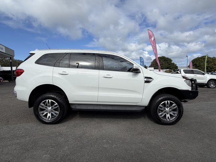2016 Ford Everest