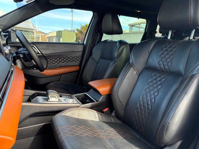 2023 Mitsubishi Outlander Exceed Tourer