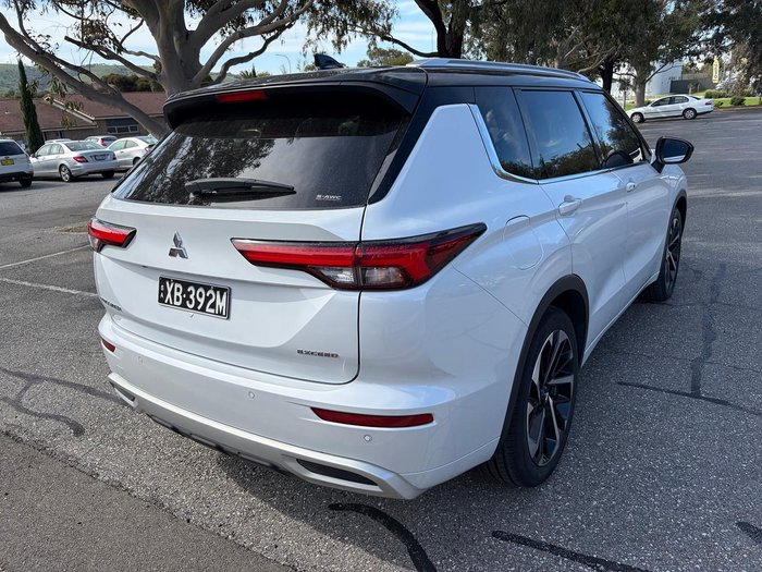 2023 Mitsubishi Outlander Exceed Tourer