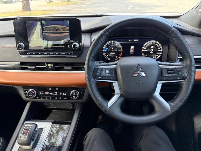 2023 Mitsubishi Outlander Exceed Tourer