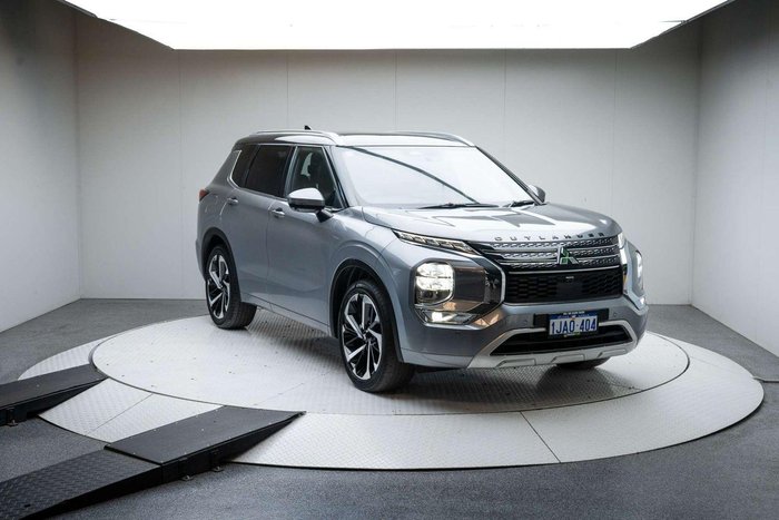 2023 Mitsubishi Outlander Exceed Tourer