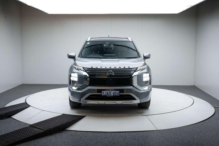 2023 Mitsubishi Outlander Exceed Tourer