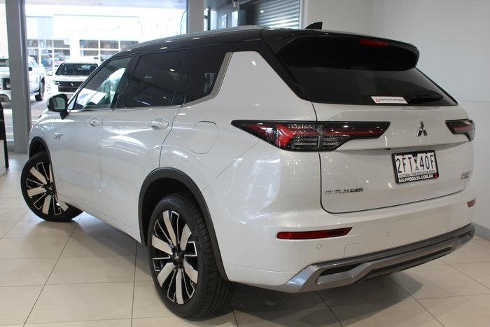 2025 Mitsubishi Outlander PHEV Exceed Tourer