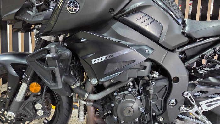 2018 Yamaha MT-10A Black